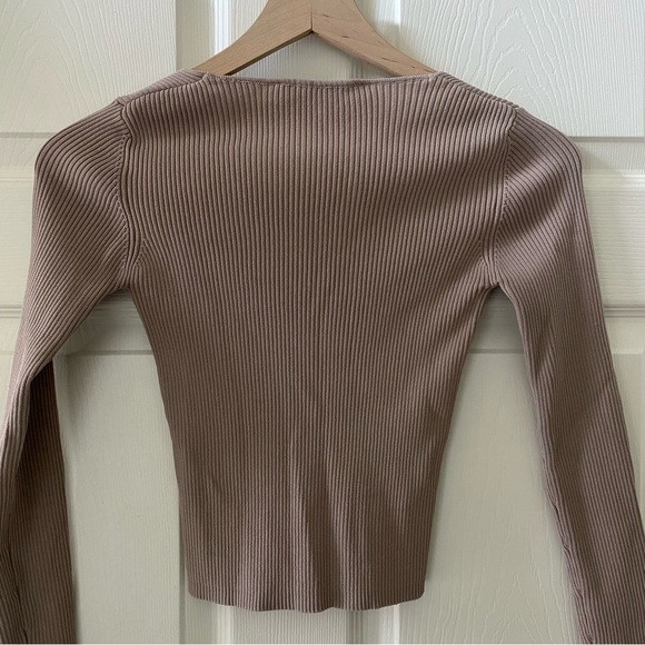 Zara Ribbed Long Sleeve - Picture 4 of 5